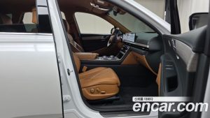 Genesis GV80 2.5T Бензин 2WD 2024 года из Южной Кореи