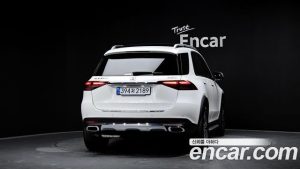 Mercedes-Benz GLE-Class GLE300d 4MATIC 2025 года из Южной Кореи