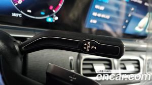 Mercedes-Benz GLE-Class GLE300d 4MATIC 2025 года из Южной Кореи