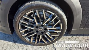 Mini Cooper 5Door Favoured 2025 года из Южной Кореи
