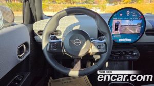 Mini Cooper 5Door Favoured 2025 года из Южной Кореи