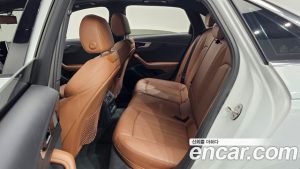 Audi A4 40 TFSI Premium 2023 года из Южной Кореи