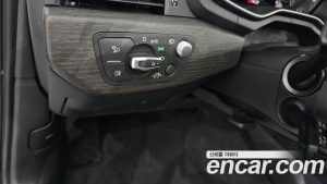 Audi A4 40 TFSI Premium 2023 года из Южной Кореи