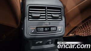 Audi A4 40 TFSI Premium 2023 года из Южной Кореи