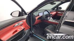 Genesis GV70 2.5T Бензин 2WD 2025 года из Южной Кореи