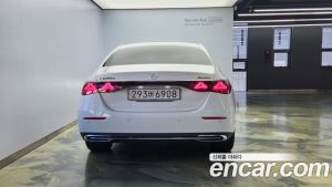 Mercedes-Benz E-Class E220d 4MATIC Exclusive 2024 года из Южной Кореи