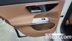 Mercedes-Benz E-Class E220d 4MATIC Exclusive 2024 года из Южной Кореи