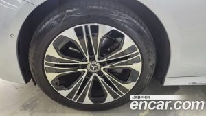Mercedes-Benz E-Class E220d 4MATIC Exclusive 2024 года из Южной Кореи
