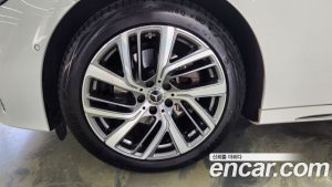 Mercedes-Benz E-Class E220d 4MATIC Exclusive 2024 года из Южной Кореи