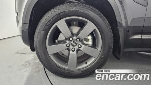 Land Rover Defender 110 P300 X- SE 2025 года из Южной Кореи