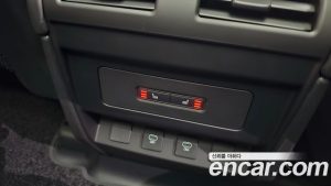 Land Rover Defender 110 P300 X- SE 2025 года из Южной Кореи