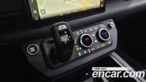 Land Rover Defender 110 P300 X- SE 2025 года из Южной Кореи