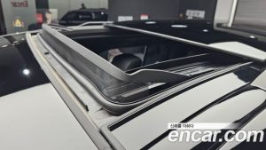 Land Rover Defender 110 P300 X- SE 2025 года из Южной Кореи