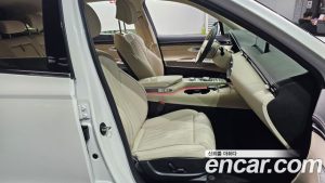 Genesis GV70 2.5T Бензин 2WD 2024 года из Южной Кореи