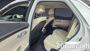 Genesis GV70 2.5T Бензин 2WD 2024 года из Южной Кореи
