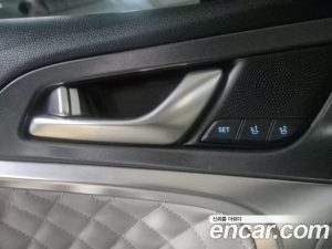 Genesis G70 Бензин 2.5T 2WD 2024 года из Южной Кореи