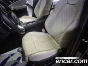 Genesis G70 Бензин 2.5T 2WD 2024 года из Южной Кореи