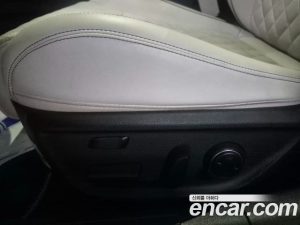 Genesis G70 Бензин 2.5T 2WD 2024 года из Южной Кореи