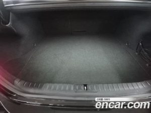 Genesis G70 Бензин 2.5T 2WD 2024 года из Южной Кореи