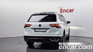 Volkswagen Tiguan 2.0 TSI Prestige 2023 года из Южной Кореи