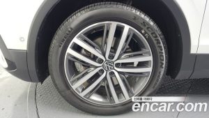 Volkswagen Tiguan 2.0 TSI Prestige 2023 года из Южной Кореи