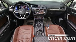 Volkswagen Tiguan 2.0 TSI Prestige 2023 года из Южной Кореи