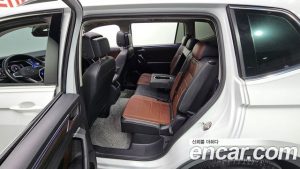 Volkswagen Tiguan 2.0 TSI Prestige 2023 года из Южной Кореи