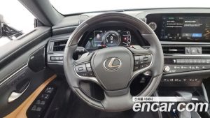 Lexus ES Executive 2023 года из Южной Кореи