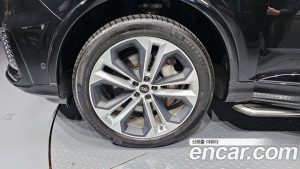Audi Q7 55 TFSI 4WD Premium 2023 года из Южной Кореи