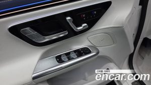 Mercedes-Benz EQE EQE350+ 2024 года из Южной Кореи