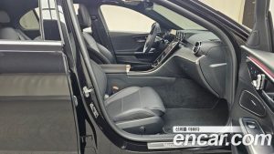 Mercedes-Benz C-Class C300 4MATIC Avantgarde 2024 года из Южной Кореи