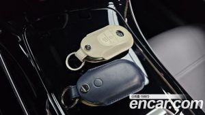 Mercedes-Benz C-Class C300 4MATIC Avantgarde 2024 года из Южной Кореи