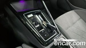Volkswagen Golf 2.0 TDI Prestige 2023 года из Южной Кореи