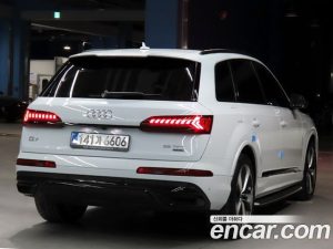 Audi Q7 55 TFSI 4WD Premium 2023 года из Южной Кореи