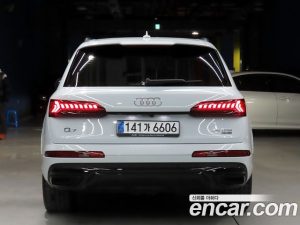 Audi Q7 55 TFSI 4WD Premium 2023 года из Южной Кореи