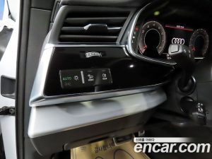 Audi Q7 55 TFSI 4WD Premium 2023 года из Южной Кореи