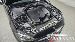 Mercedes-Benz C-Class C200 Avantgarde 2025 года из Южной Кореи