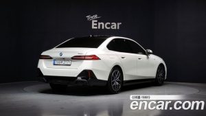 BMW 5-Series 520i M Sport 2024 года из Южной Кореи