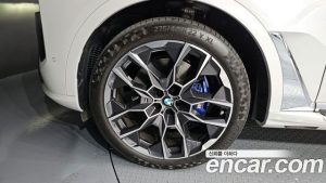 BMW X7 xDrive 40i M Sport 6 2024 года из Южной Кореи