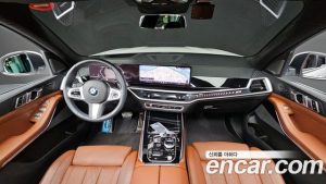 BMW X7 xDrive 40i M Sport 6 2024 года из Южной Кореи