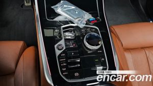 BMW X7 xDrive 40i M Sport 6 2024 года из Южной Кореи