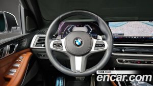 BMW X7 xDrive 40i M Sport 6 2024 года из Южной Кореи