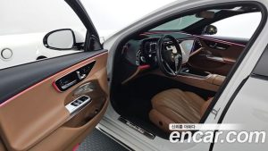 Mercedes-Benz E-Class E300 4MATIC Exclusive 2024 года из Южной Кореи