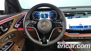 Mercedes-Benz E-Class E300 4MATIC Exclusive 2024 года из Южной Кореи