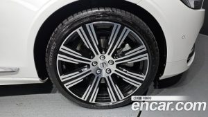 Volvo S90 B6 AWD ULTIMATE Bright 2023 года из Южной Кореи