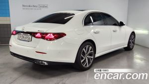 Mercedes-Benz E-Class E220d 4MATIC Exclusive 2024 года из Южной Кореи