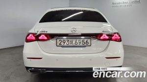 Mercedes-Benz E-Class E220d 4MATIC Exclusive 2024 года из Южной Кореи