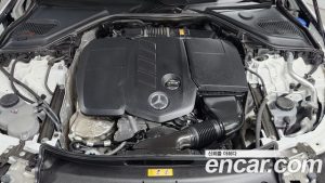 Mercedes-Benz E-Class E220d 4MATIC Exclusive 2024 года из Южной Кореи