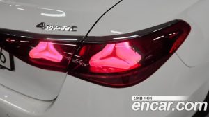 Mercedes-Benz E-Class E220d 4MATIC Exclusive 2024 года из Южной Кореи