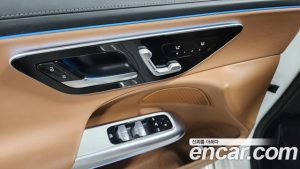 Mercedes-Benz E-Class E220d 4MATIC Exclusive 2024 года из Южной Кореи